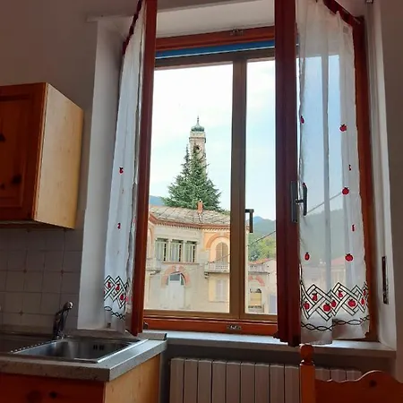 아파트 Grazioso Bilocale Merlino, Luminoso Con Vista Santuario, Wifi *