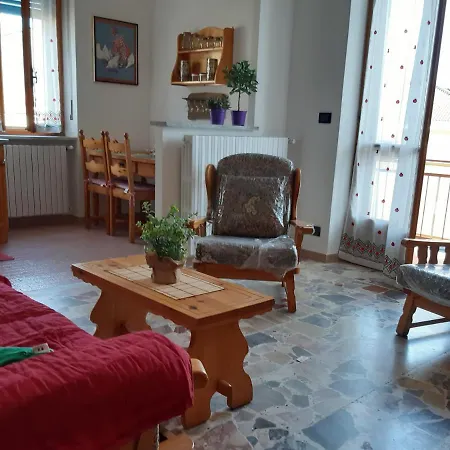 Grazioso Bilocale Merlino, Luminoso Con Vista Santuario, Wifi 아파트 기아베노