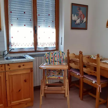 Appartement Grazioso Bilocale Merlino, Luminoso Con Vista Santuario, Wifi *