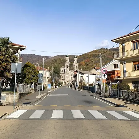 Grazioso Bilocale Merlino, Luminoso Con Vista Santuario, Wifi