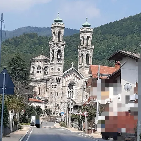 Appartement Grazioso Bilocale Merlino, Luminoso Con Vista Santuario, Wifi