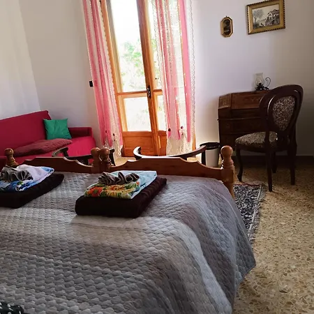 Grazioso Bilocale Merlino, Luminoso Con Vista Santuario, Wifi 아파트 *